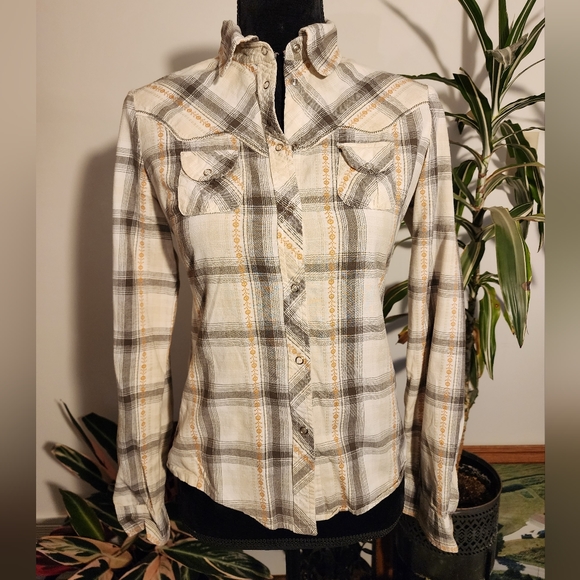 Arizona snap down shirt, cream, grey, Medium - Picture 2 of 6